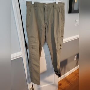 Wrangler Khaki Fleece Lined Cargo Pants 32 x 30 BNWT